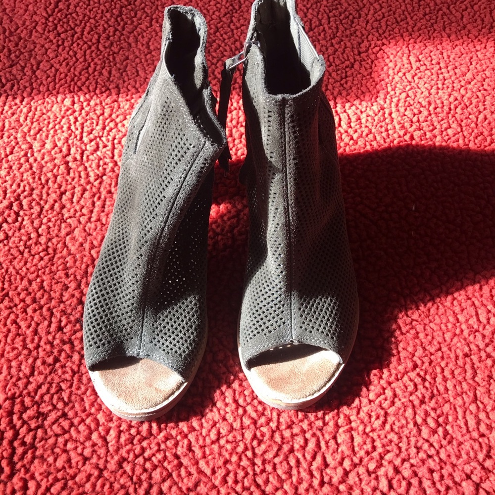Tom Booties
